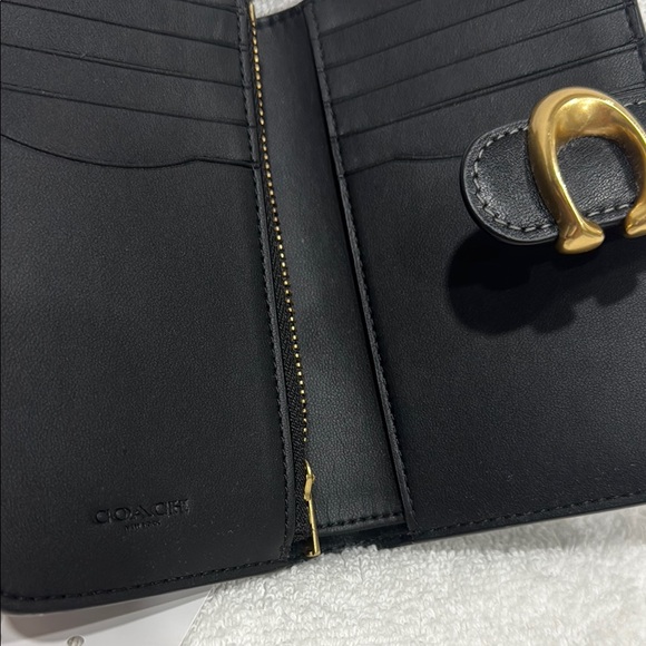 Coach Black Leather Wallet with Gold Clasp - Picture 5 of 5